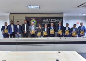 Governador Wilson Lima reúne com comitiva de embaixadores da Ásia e propõe ações de cooperação