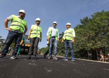 Wilson Lima vistoria retomada de obras na AM-010 com 60% de conclusão