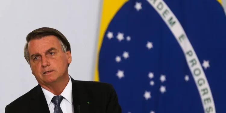 Indiciado no caso das joias, Bolsonaro pode responder por pelo menos três crimes