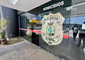 Corpo enrolado em saco é encontrado por moradores em Manaus