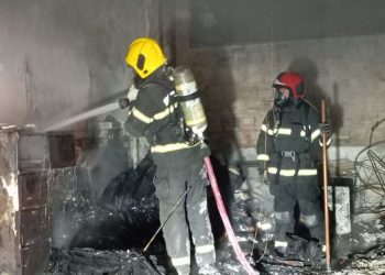 Vídeo: Incêndio destrói loja em anexo da Universidade Nilton Lins