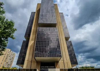 Mercado aumenta previsão da inflação de 4,12% para 4,2% em 2024