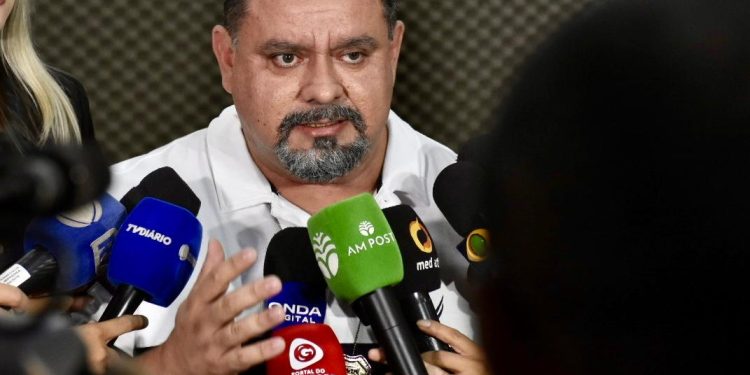 Falso tenente do Exército é preso por perseguir e ameaçar divulgar imagens íntimas da ex-companheira