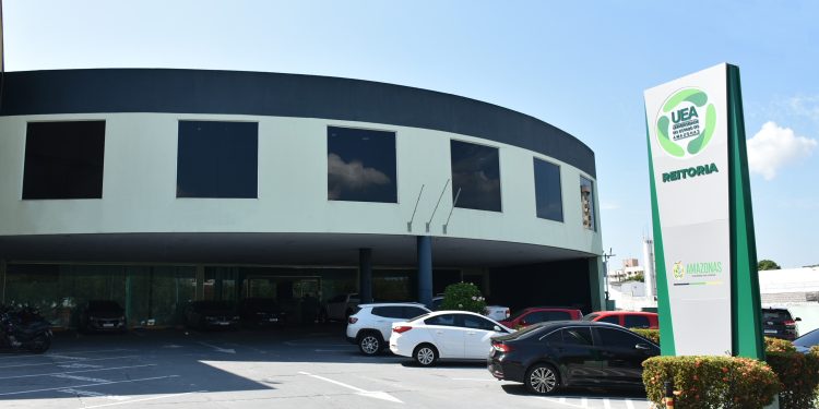 Ensino a distância: UEA abre inscrições para especialização em Ensino de Biologia