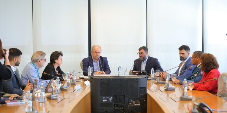 Após solicitação de Wilson Lima, BNDES anuncia liberação de recursos de R$ 45 milhões para combate às queimadas