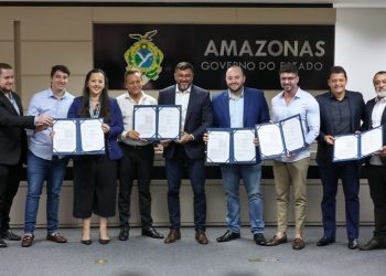 Wilson Lima assina convênio para implantação do Água Boa em 25 comunidades rurais