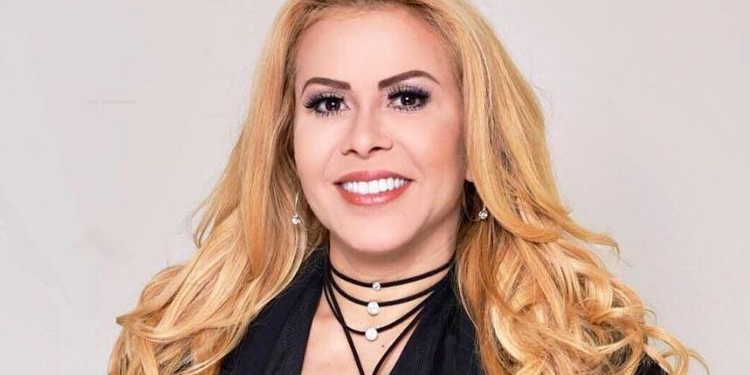 Joelma sofre acidente e fará show de cadeira de rodas
