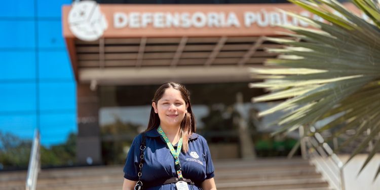 Residente autista traça caminho para se tornar defensora pública do Amazonas