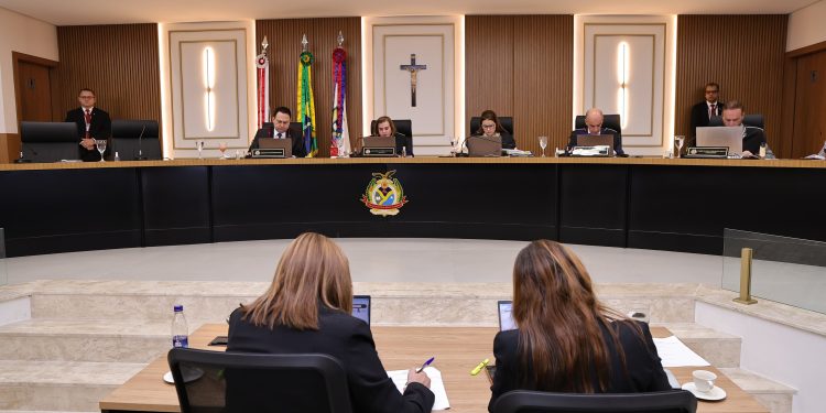 TCE-AM reprova contas e multa ex-presidente da Câmara de Jutaí em R$ 20 mil