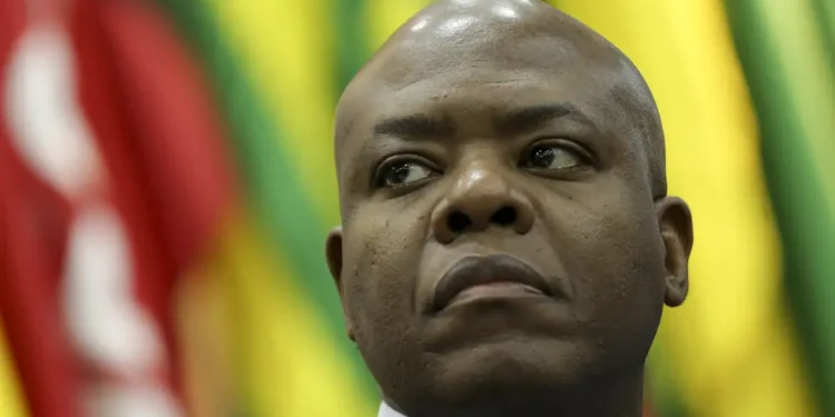 Governo vai investigar denúncias de assédio contra Silvio Almeida