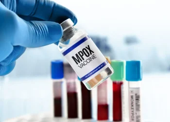 Organização Mundial da Saúde pré-qualifica primeira vacina contra mpox