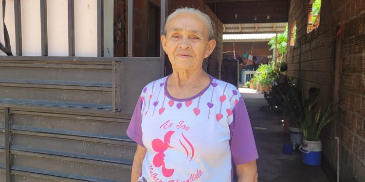 Moradores de Parintins comemoram chegada do Prosai