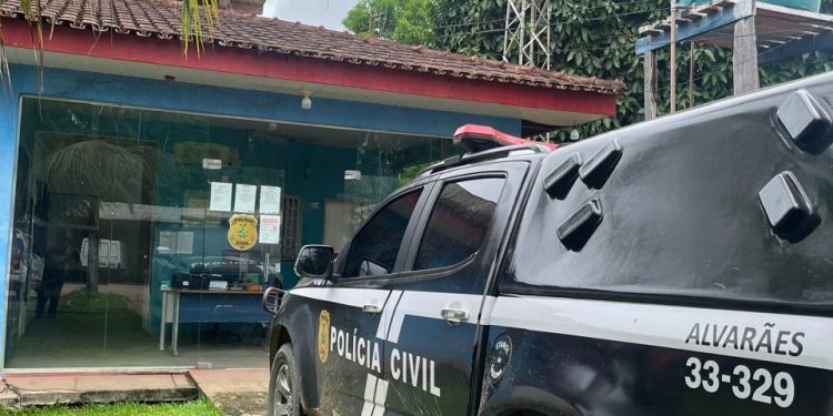 Em Alvarães, Polícias Civil e Militar prendem três pessoas em flagrante por tráfico de drogas