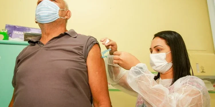 Prefeitura alerta público prioritário para fim da campanha de vacinação contra influenza em Manaus