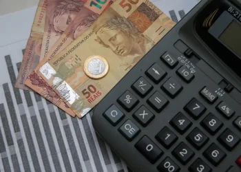 Atividade econômica registra alta de 0,2% em agosto