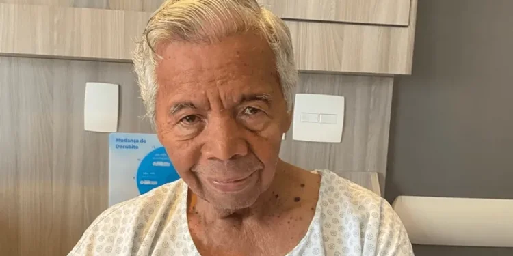 Roque, ex-assistente de palco de Silvio Santos, está internado em UTI