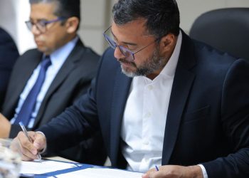 Wilson Lima decreta ponto facultativo nos dias 25 e 28