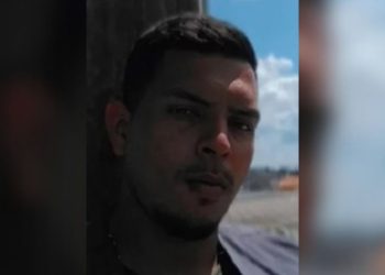 PC-AM divulga imagem de homem procurado por roubo à loja de aparelhos eletrônicos