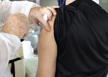 Saúde prorroga vacinação contra gripe até janeiro no Amazonas