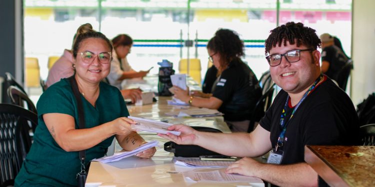RecuperaFone: Grupo de 205 pessoas recebeu o telefone celular de volta