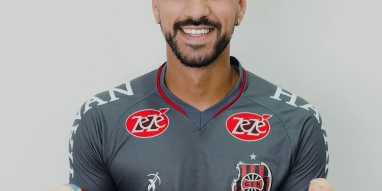 Manaus FC anuncia contratação do goleiro Vitor Luiz