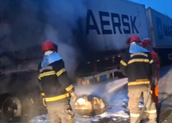 Acidente entre dois caminhões na BR-174 deixa três pessoas feridas