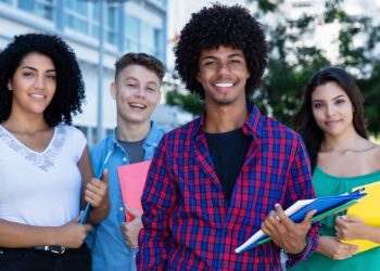 Prefeitura de Manaus lança ‘Bolsa Universidade 2025’ na segunda-feira (2)