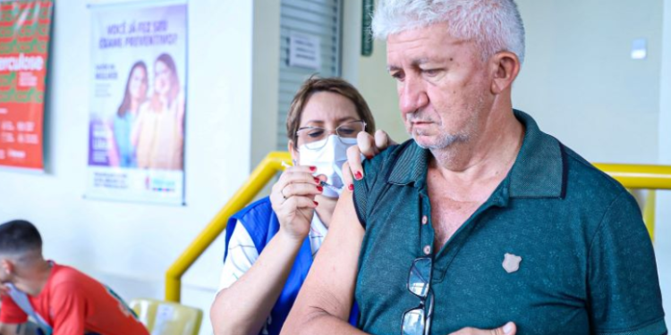 Confira os locais de vacinação contra gripe em Manaus