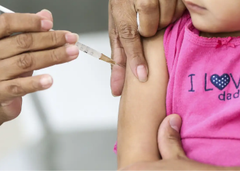 Amazonas utiliza dose injetável como reforço contra poliomielite