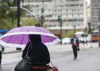 Chuvas fortes devem seguir até o final de semana no país