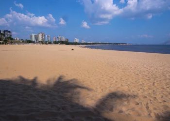 Praia da Ponta Negra será liberada para banhistas em Manaus
