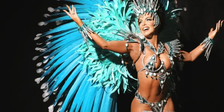 Saiba o que é miastenia gravios, doença rara que afeta Carla Prata