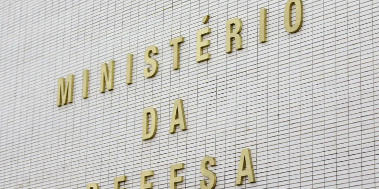 Mulheres poderão se alistar nas Forças Armadas a partir de janeiro