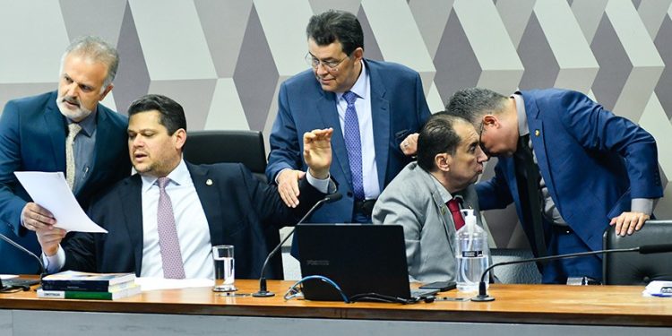 Relatório da reforma tributária será apresentado na segunda-feira (9)