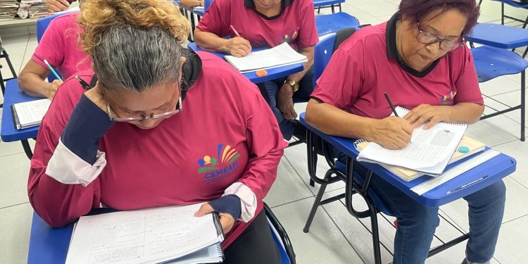 FUnATI e Semed abrem matrículas para a escolarização de adultos e pessoas idosas