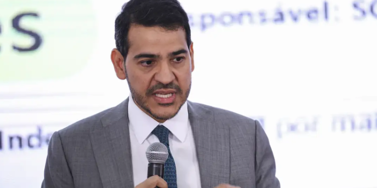 AGU pede que Polícia Federal investigue fake news relacionadas ao Pix