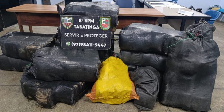 Em Tabatinga, Polícia Militar do Amazonas apreende mais de 380 tabletes de maconha