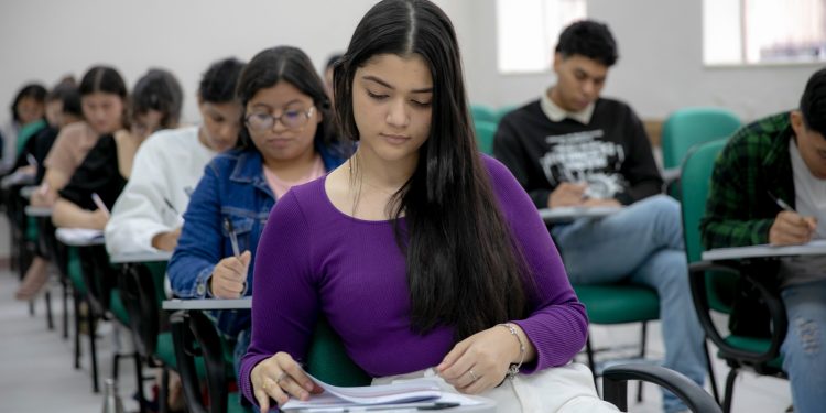 Vestibular e SIS: UEA divulga edital e convocação para matrícula da 2ª chamada