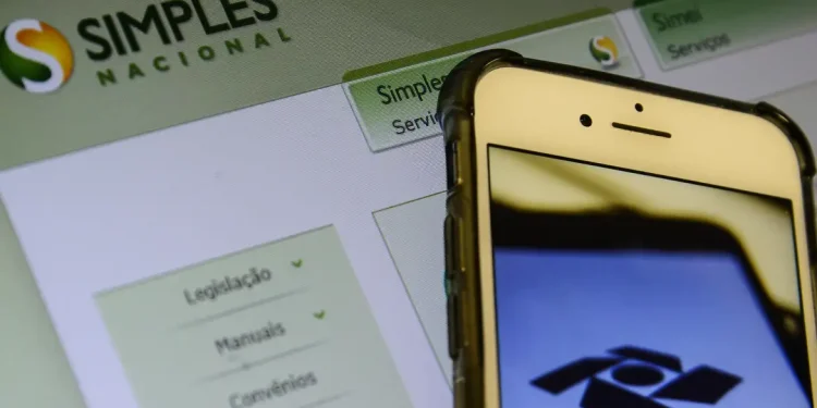 Empresas excluídas do Simples têm até sexta para resolver pendências