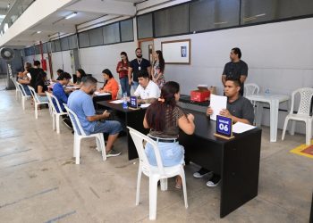 Prefeitura de Manaus alerta classificados no Bolsa Universidade sobre entrega de documentos