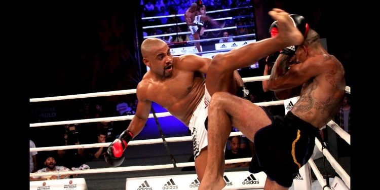 Conheça o brasileiro que estudou engenharia, derrotou Poatan e está em alta no UFC