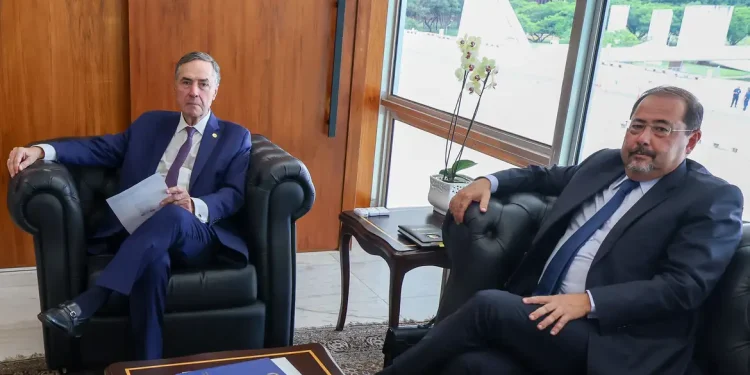 Advogado de Bolsonaro diz que vai pedir anulação da delação de Cid