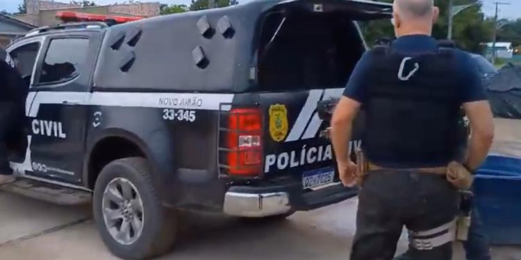 Professor de jiu-jítsu é preso por estupro, coação e perseguição a alunas em Novo Airão