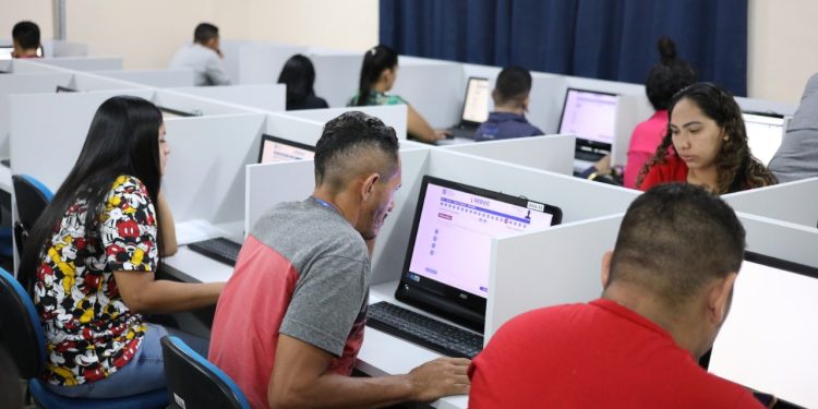 Seduc abre inscrição para provão supletivo de jovens e adultos