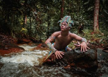 Grupo Jurubebas apresenta peça ‘Vila dos Vagalumes’ sobre o Mundo das Encantarias Amazônicas