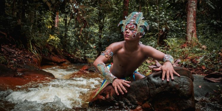 Grupo Jurubebas apresenta peça ‘Vila dos Vagalumes’ sobre o Mundo das Encantarias Amazônicas