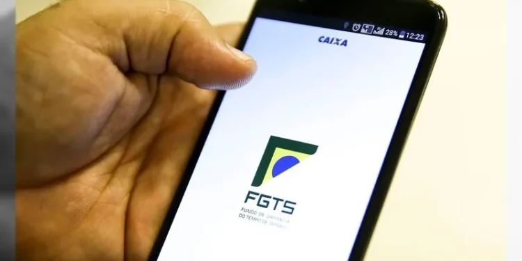 Lula editará MP liberando FGTS de trabalhadores demitidos que usaram saque-aniversário