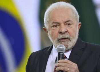 Lula defende que Ibama autorize explorar petróleo na Foz do Amazonas