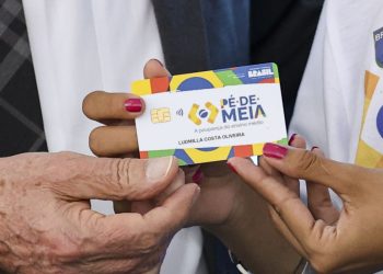 Saiba quem tem direito ao Pé-de-Meia