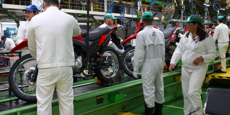 PIB do Amazonas cresce 2,21% no 4º trimestre de 2024